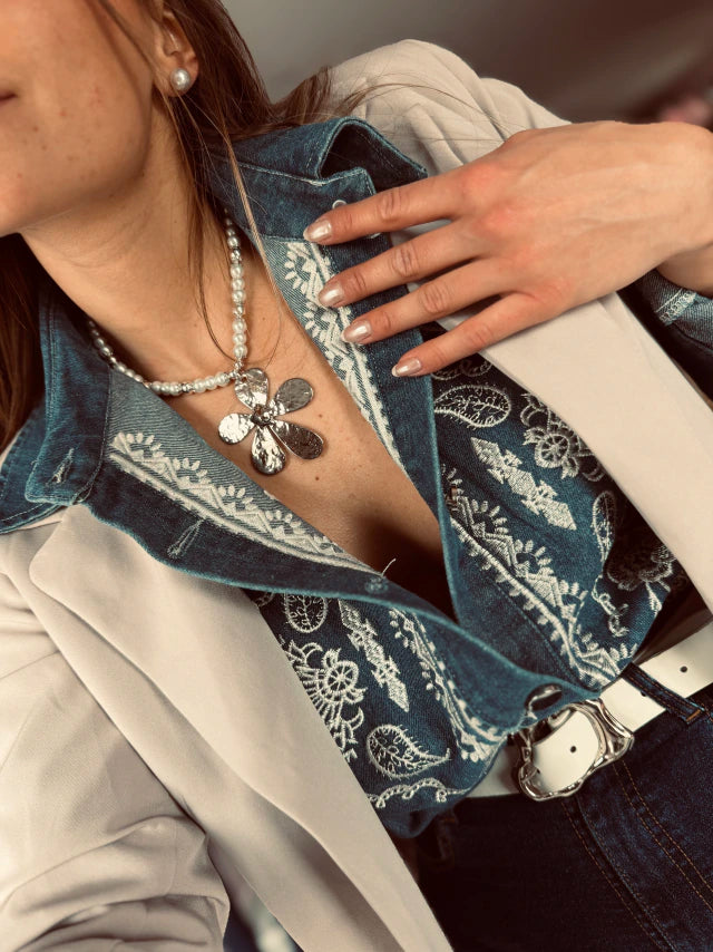 Collar Maga