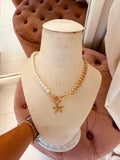 Collar.