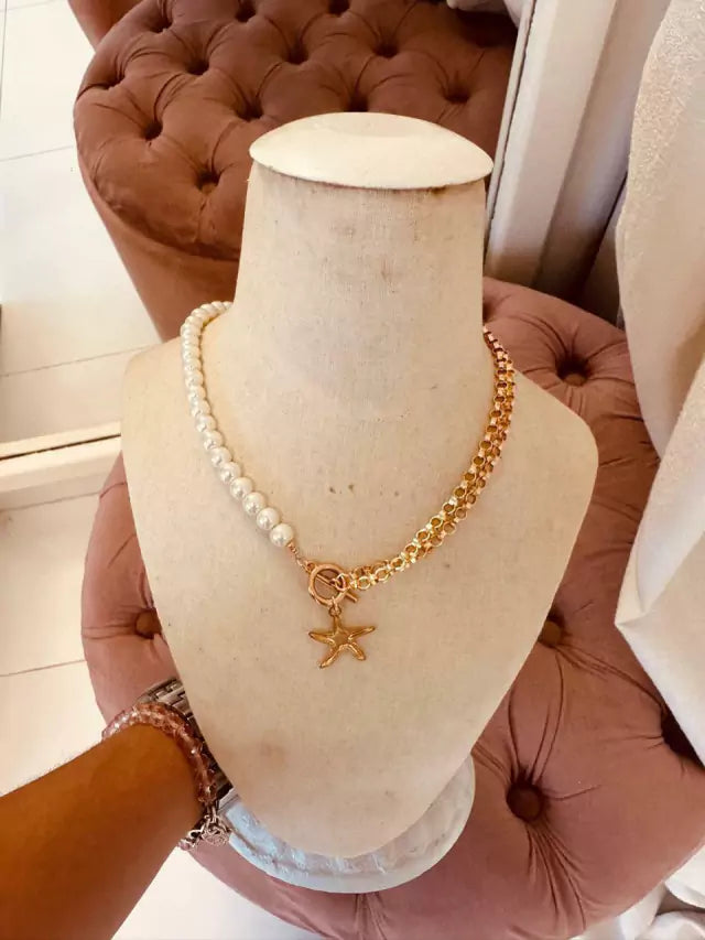Collar.
